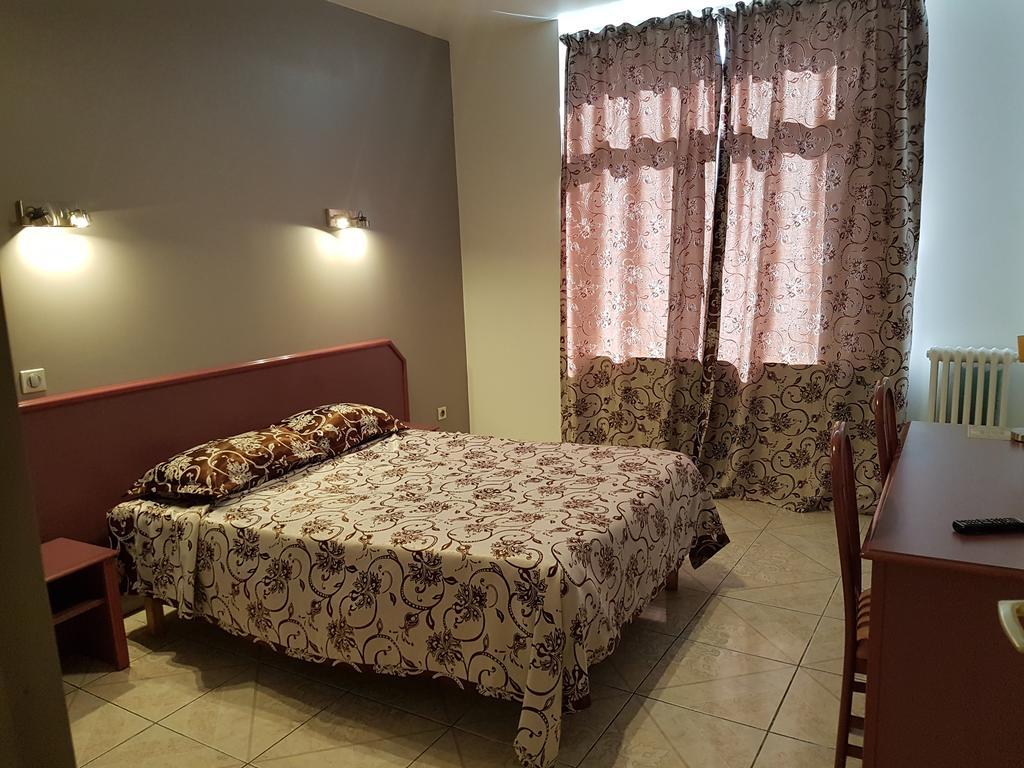 Hotel Coq Hardi Лилль Экстерьер фото