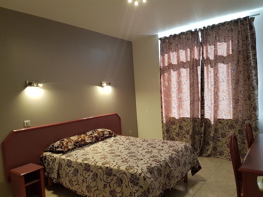 Hotel Coq Hardi Лилль Экстерьер фото