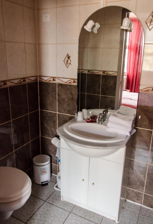 Hotel Coq Hardi Лилль Номер фото