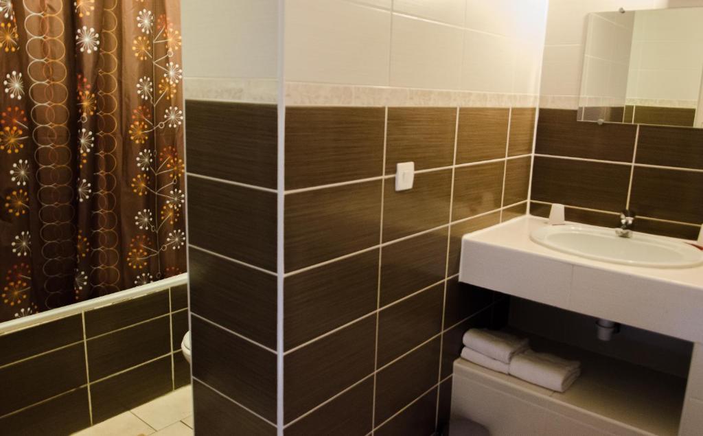 Hotel Coq Hardi Лилль Номер фото