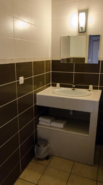 Hotel Coq Hardi Лилль Номер фото